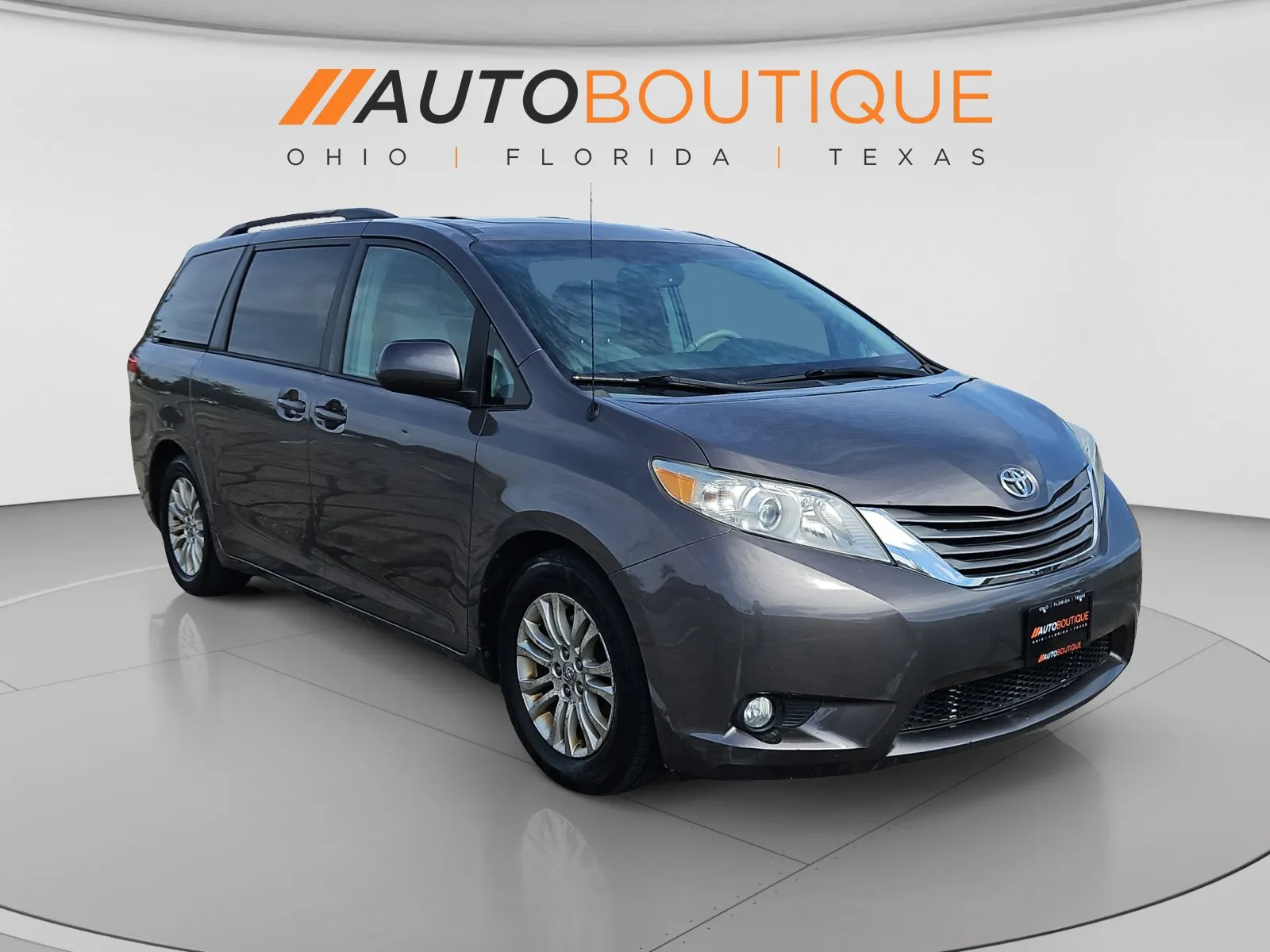 Toyota Sienna photo 7