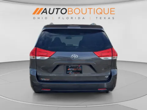 More photos of 2013 Toyota Sienna XLE at Auto Boutique Ohio, OH