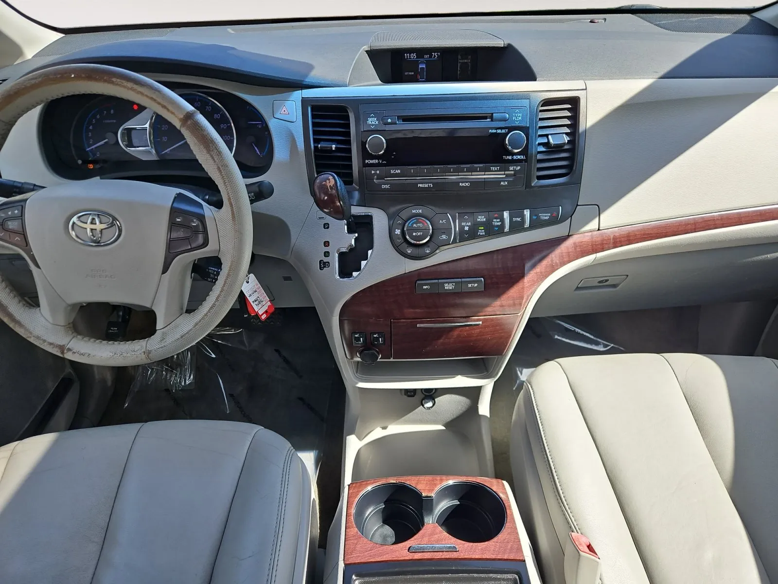 Toyota Sienna photo 11