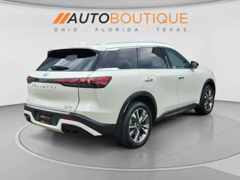 More photos of 2023 INFINITI QX60 LUXE at Auto Boutique Ohio, OH