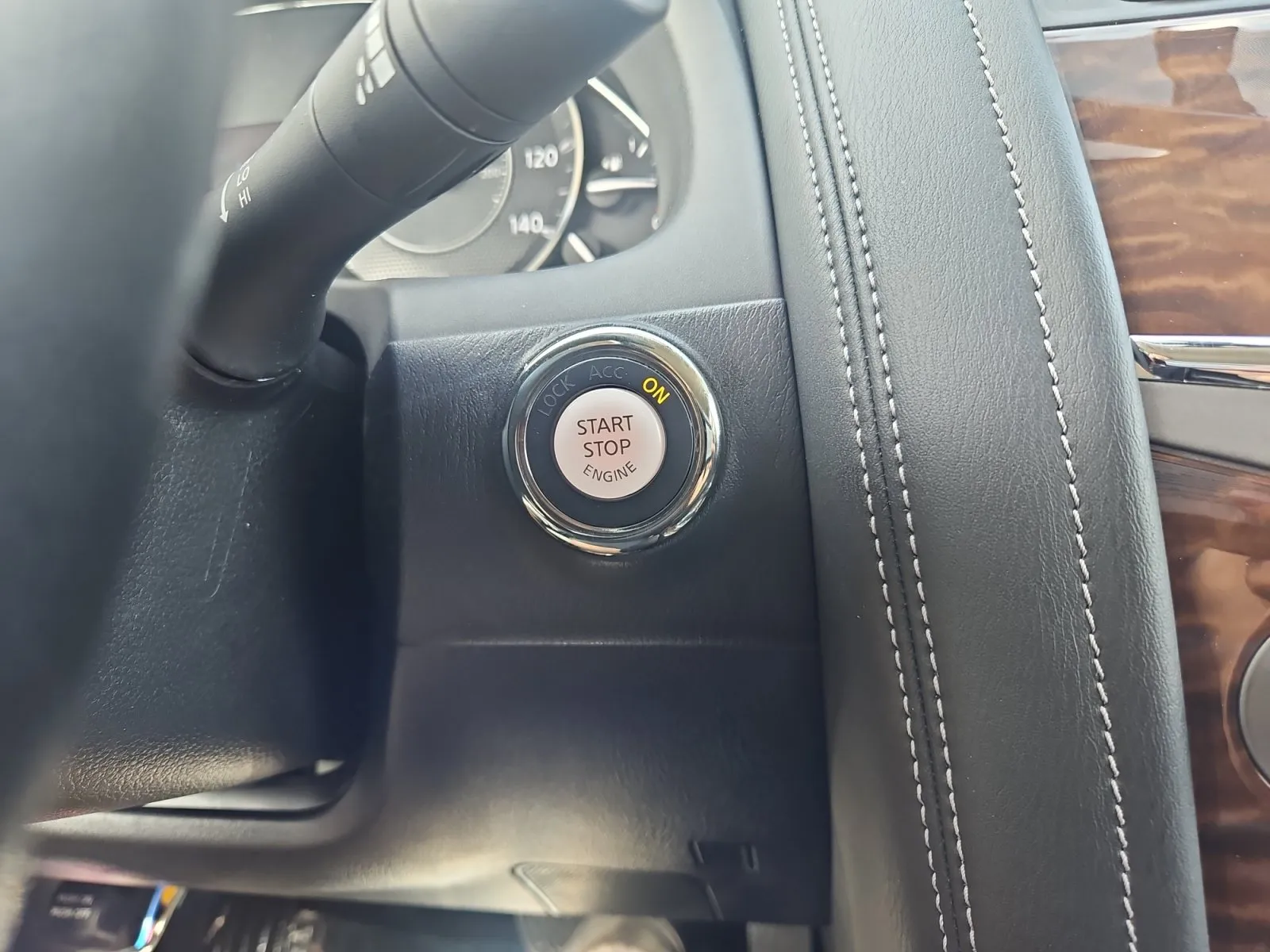 Nissan Armada photo 25