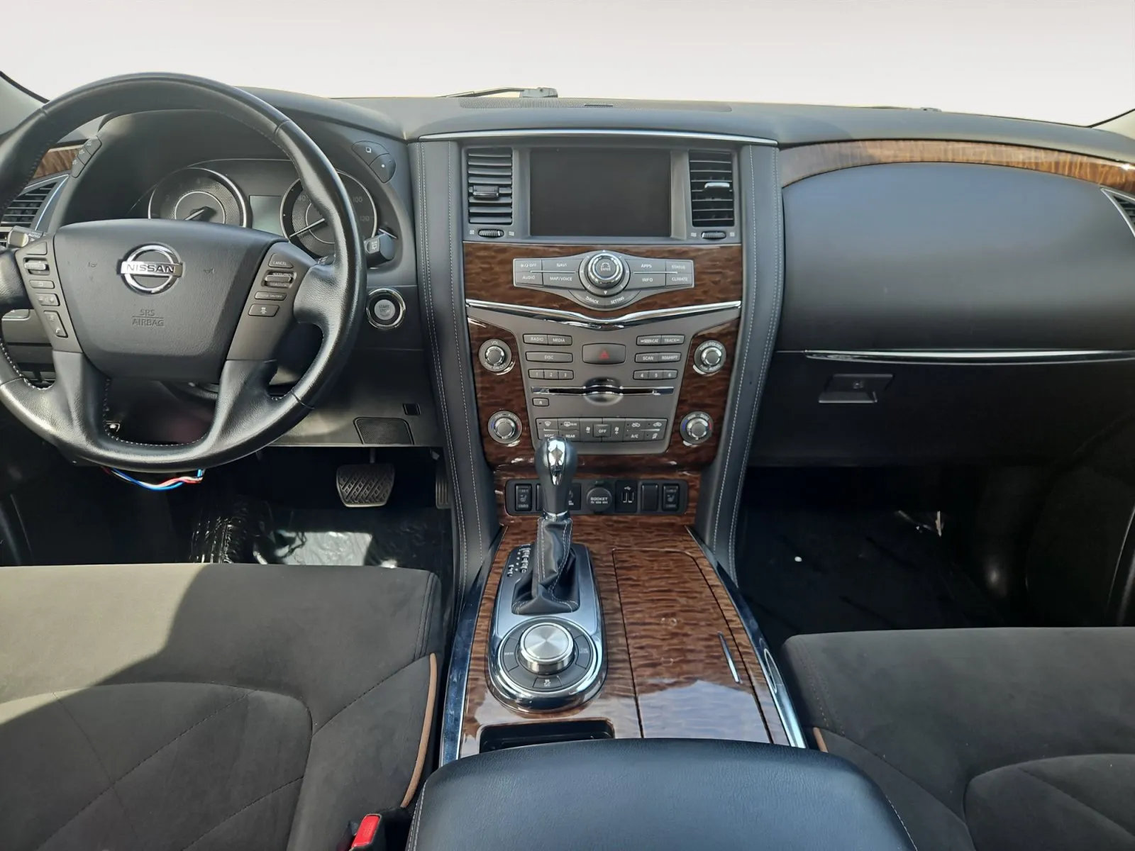 Nissan Armada photo 11