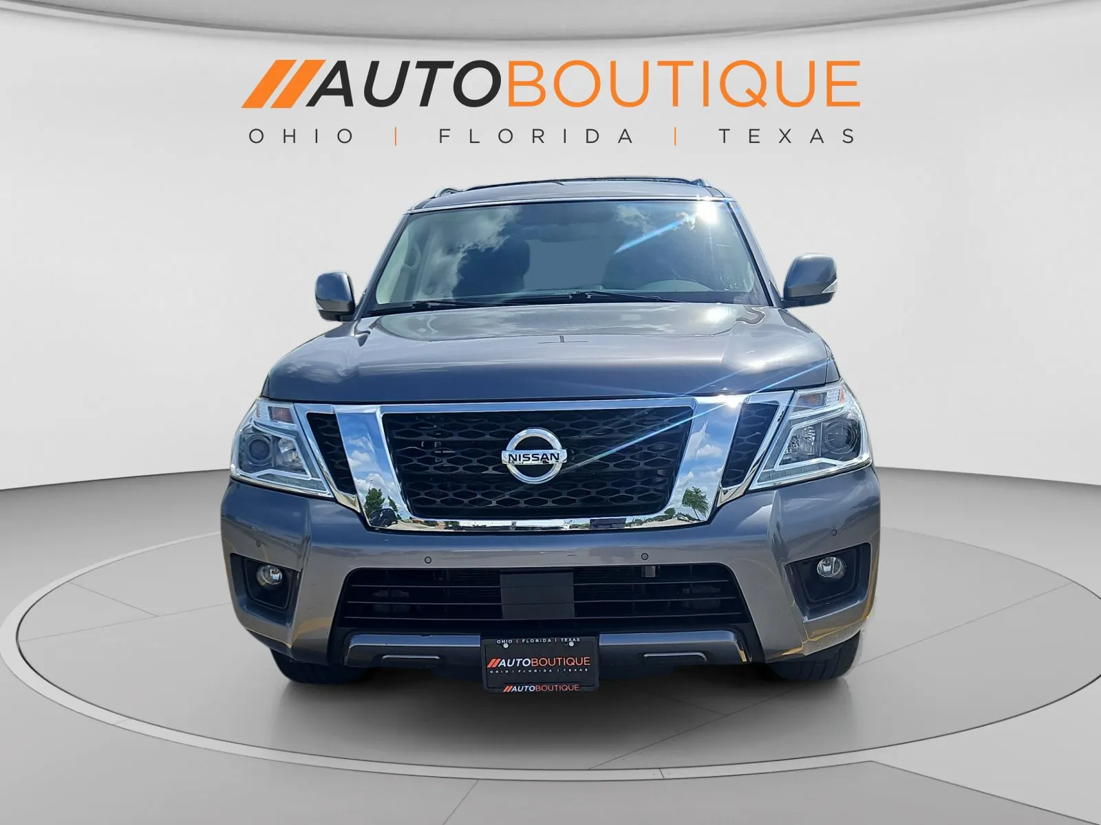 Nissan Armada photo 8