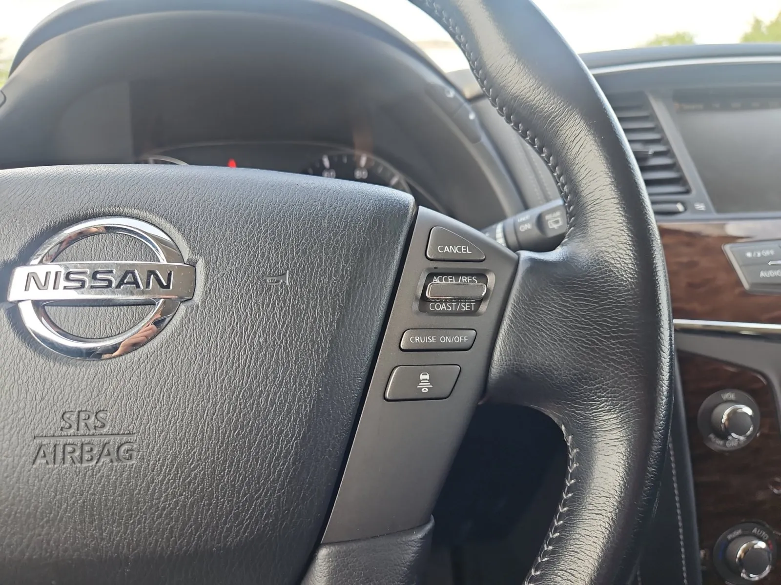 Nissan Armada photo 24