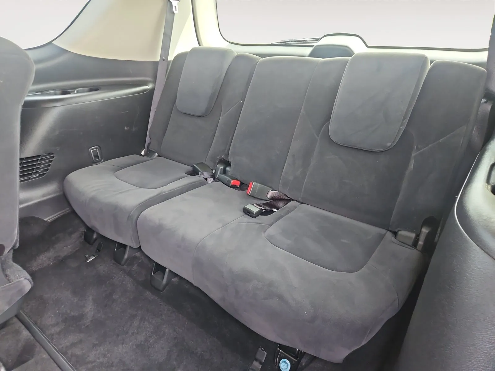 Nissan Armada photo 15