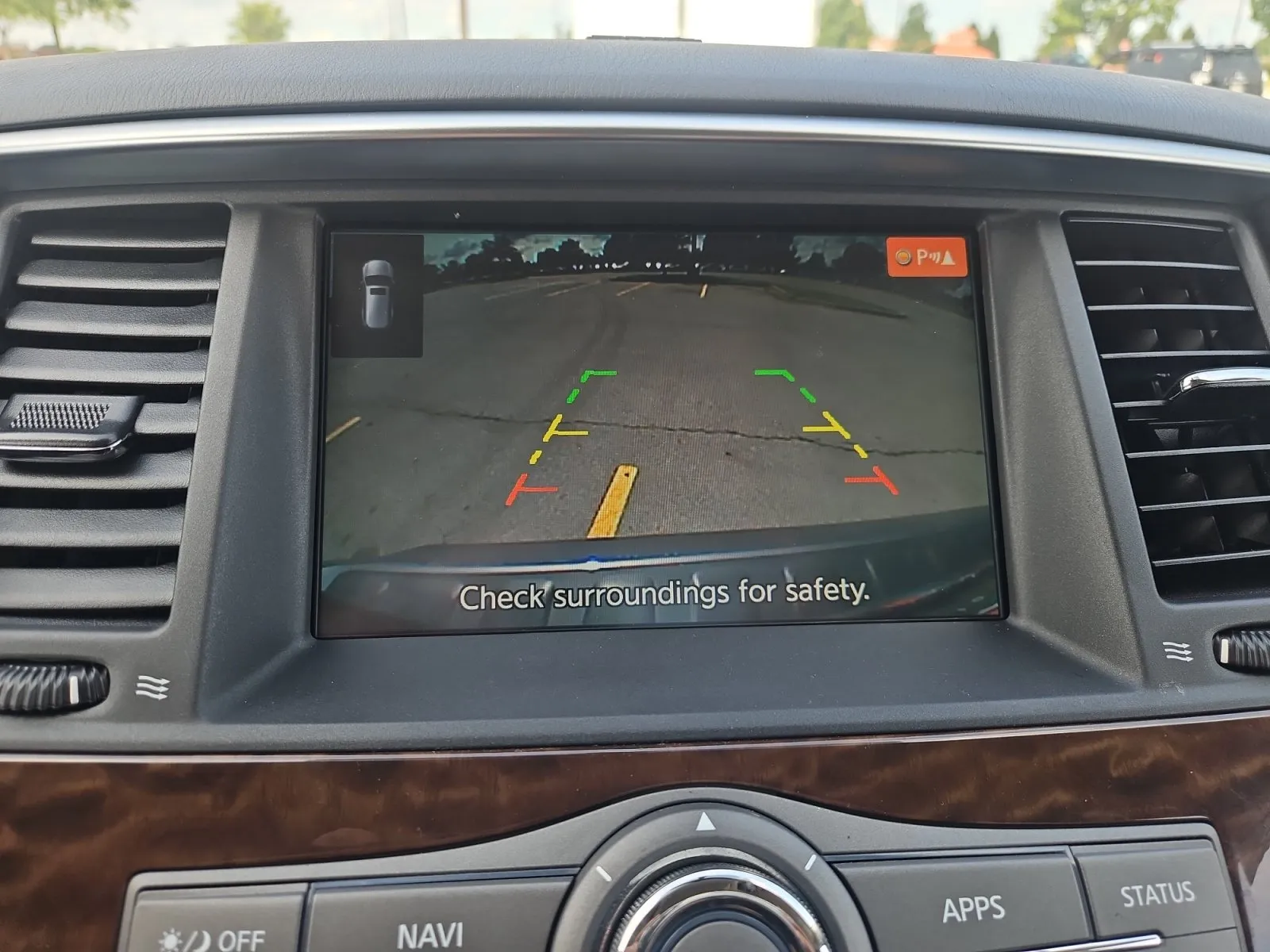 Nissan Armada photo 18