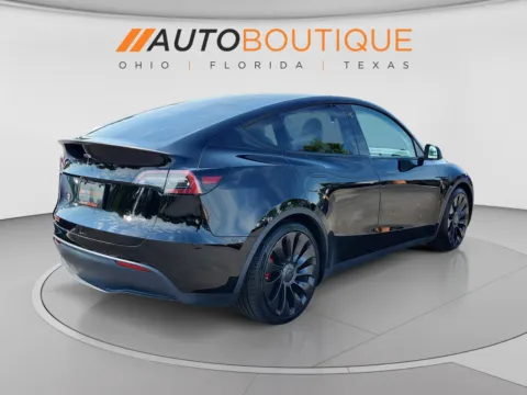 More photos of 2022 Tesla Model Y Performance at Auto Boutique Ohio, OH