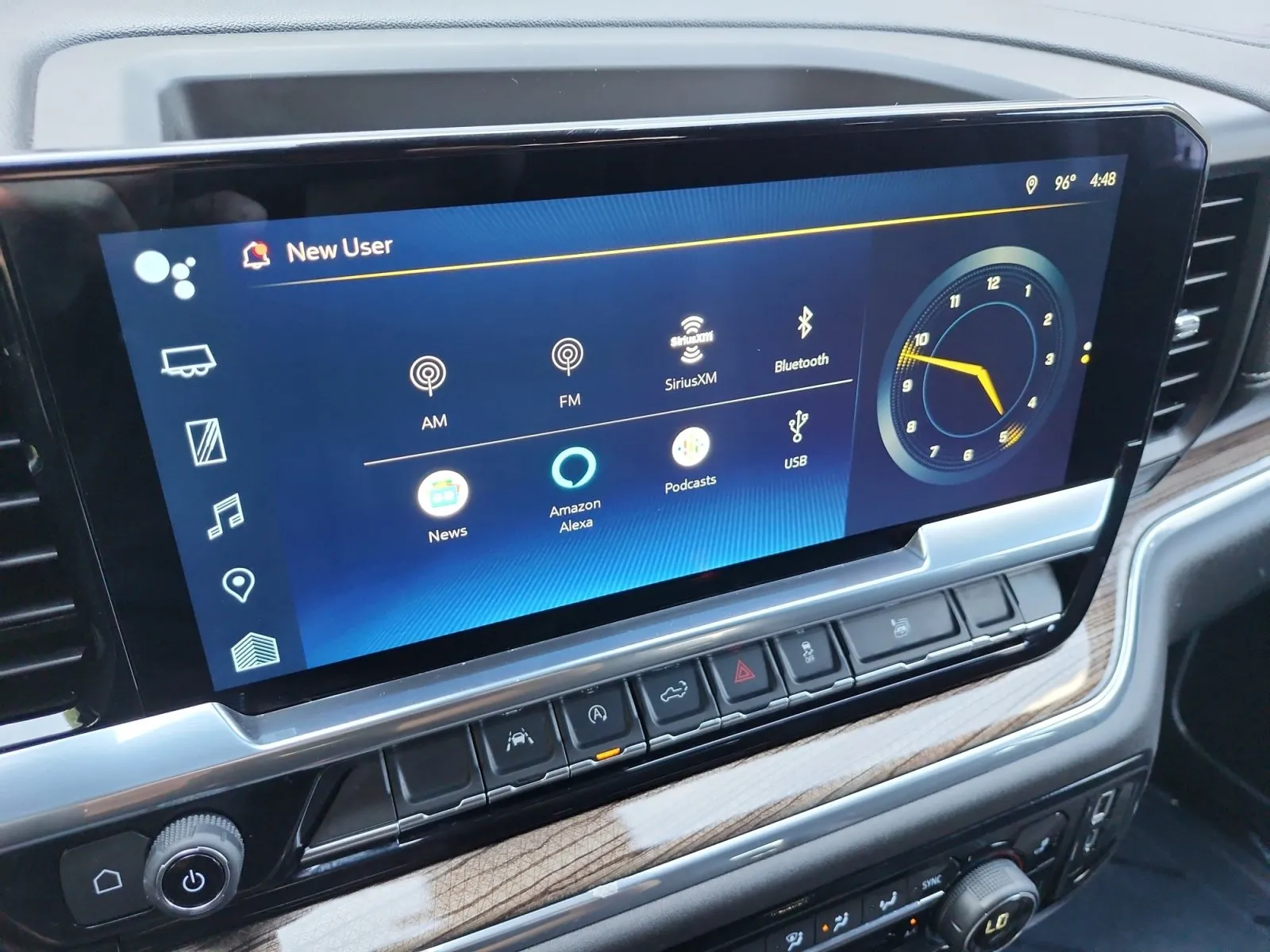 Chevrolet Silverado photo 19