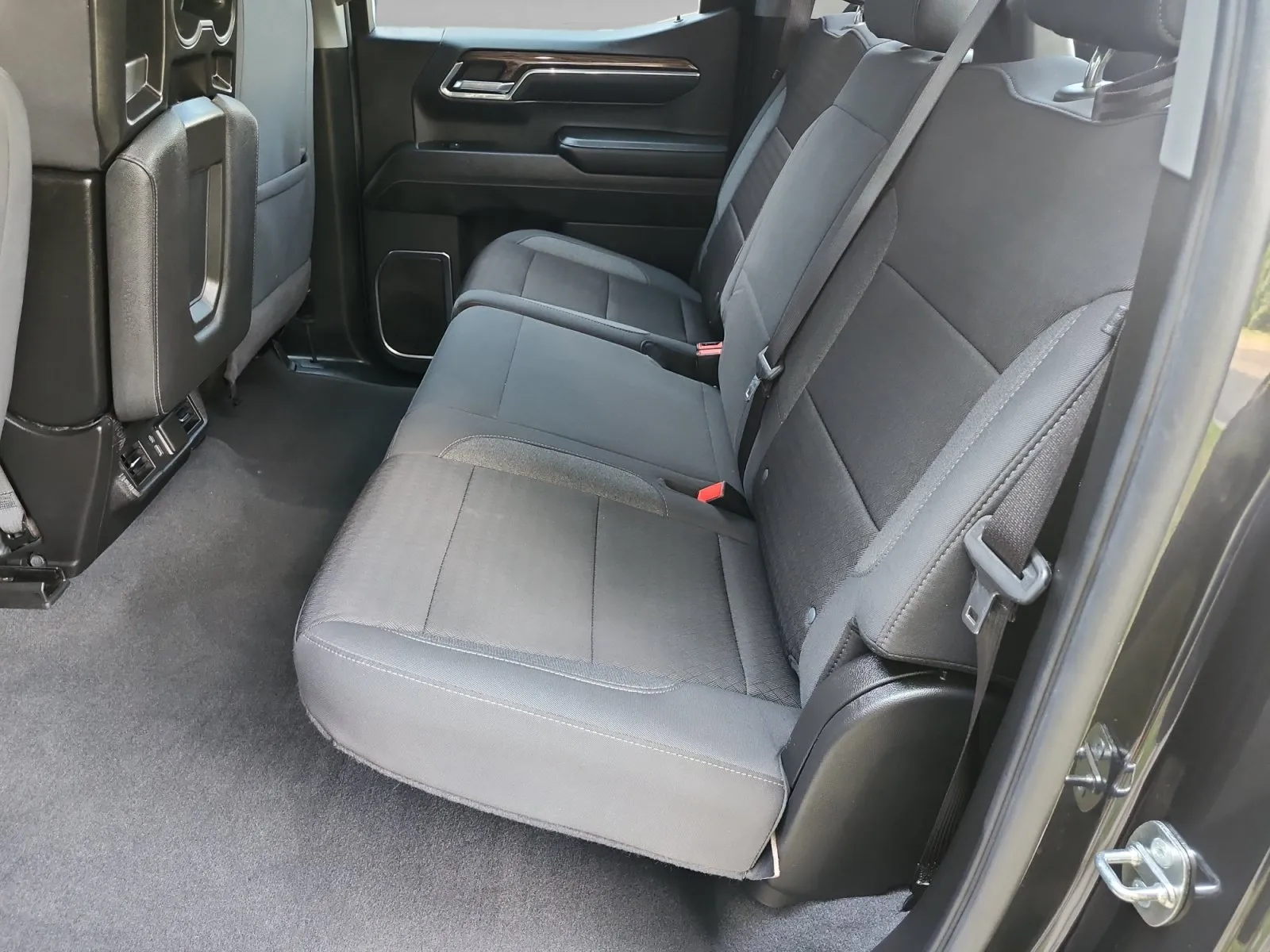 Chevrolet Silverado photo 14