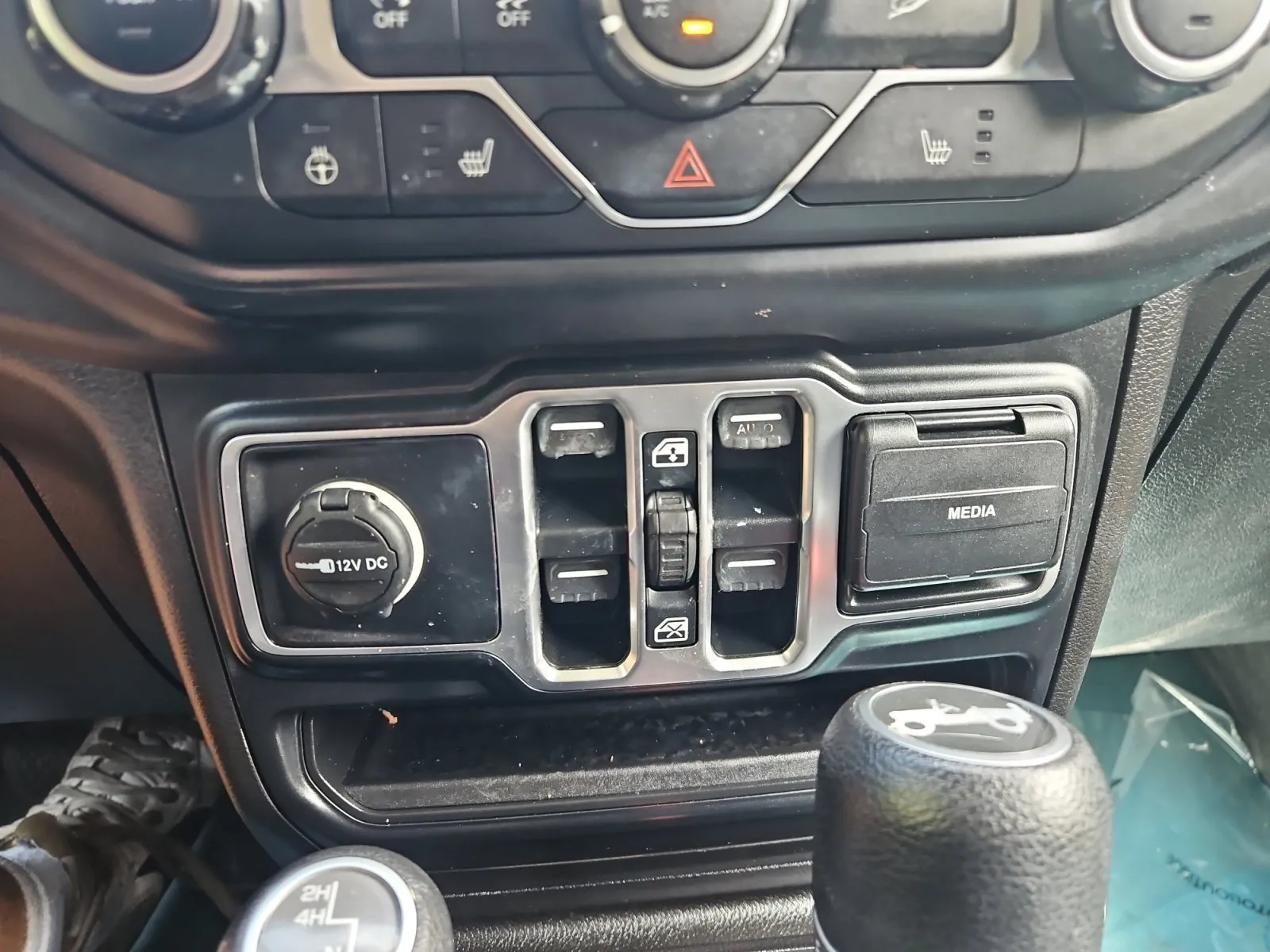 Jeep Wrangler photo 20