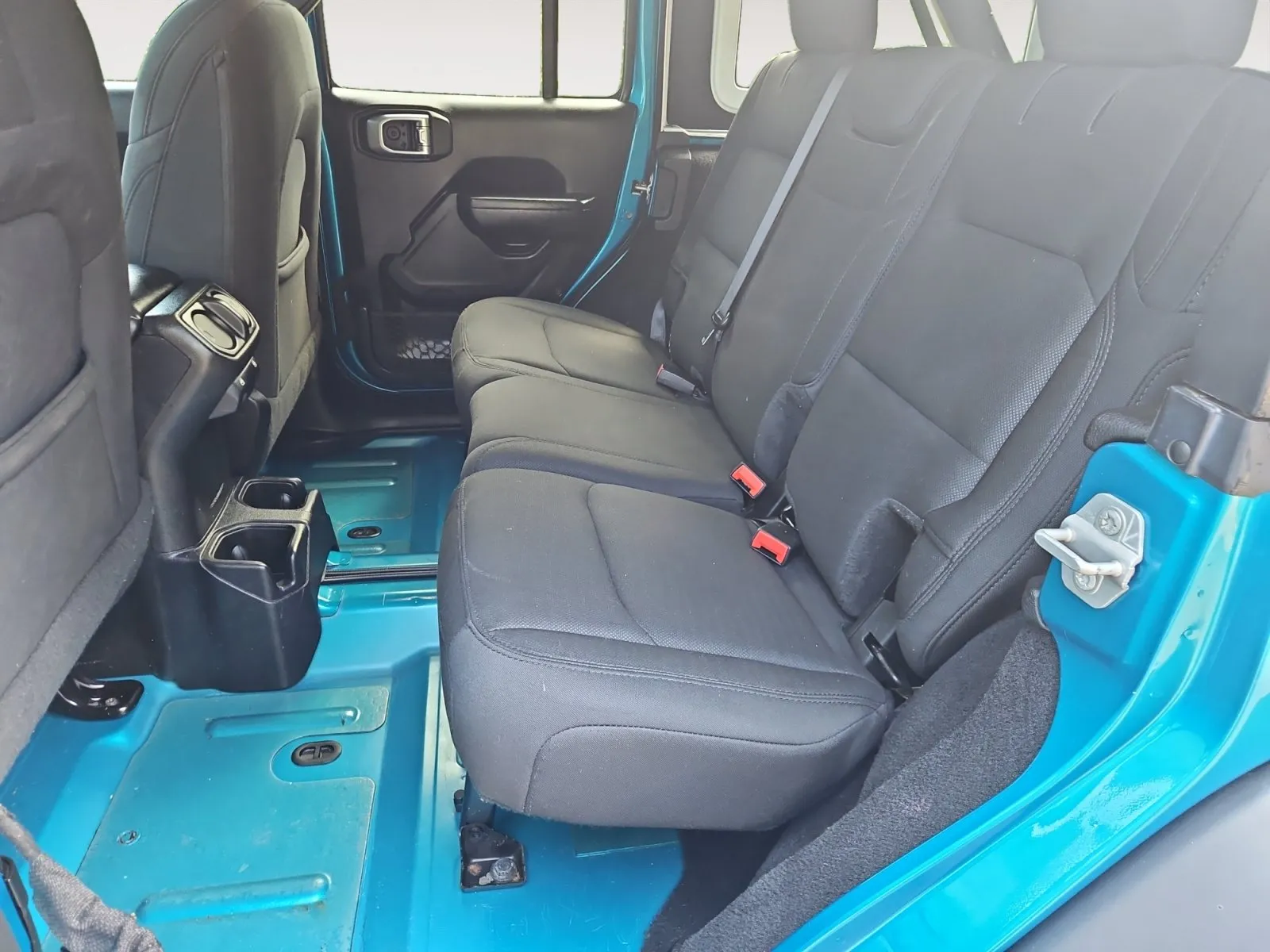 Jeep Wrangler photo 13
