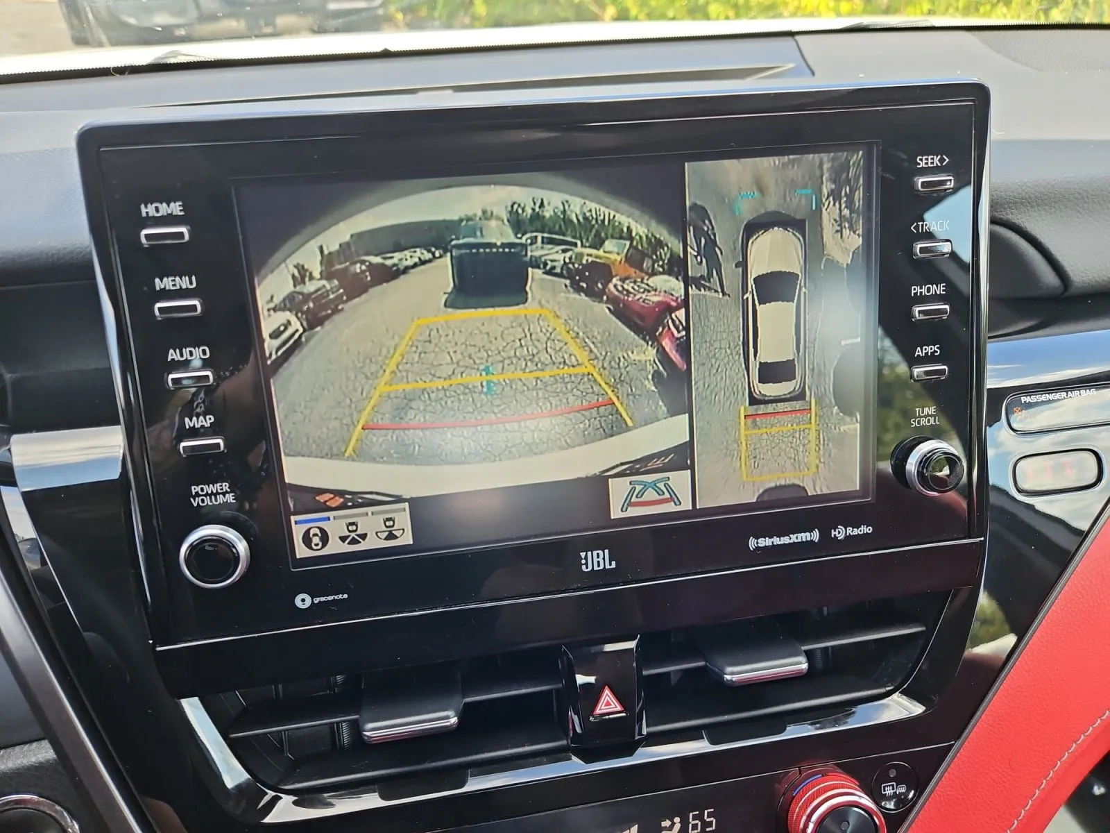 Toyota Camry photo 16