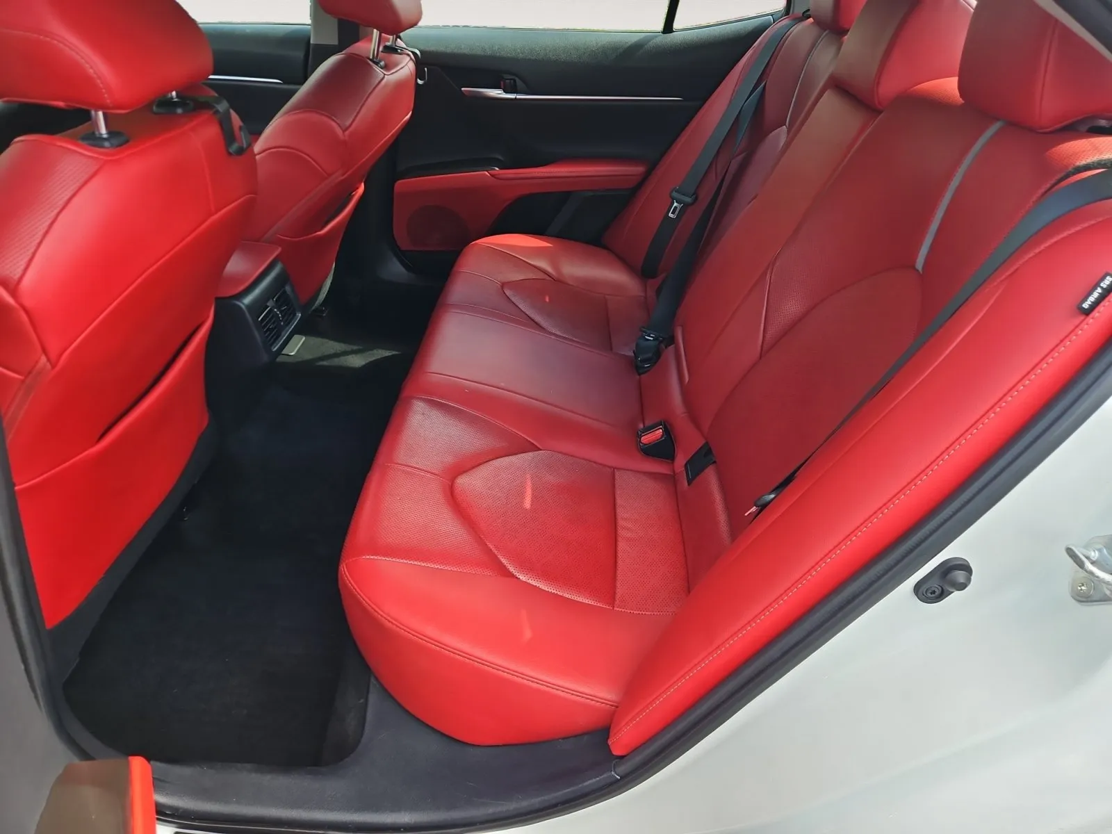 Toyota Camry photo 13