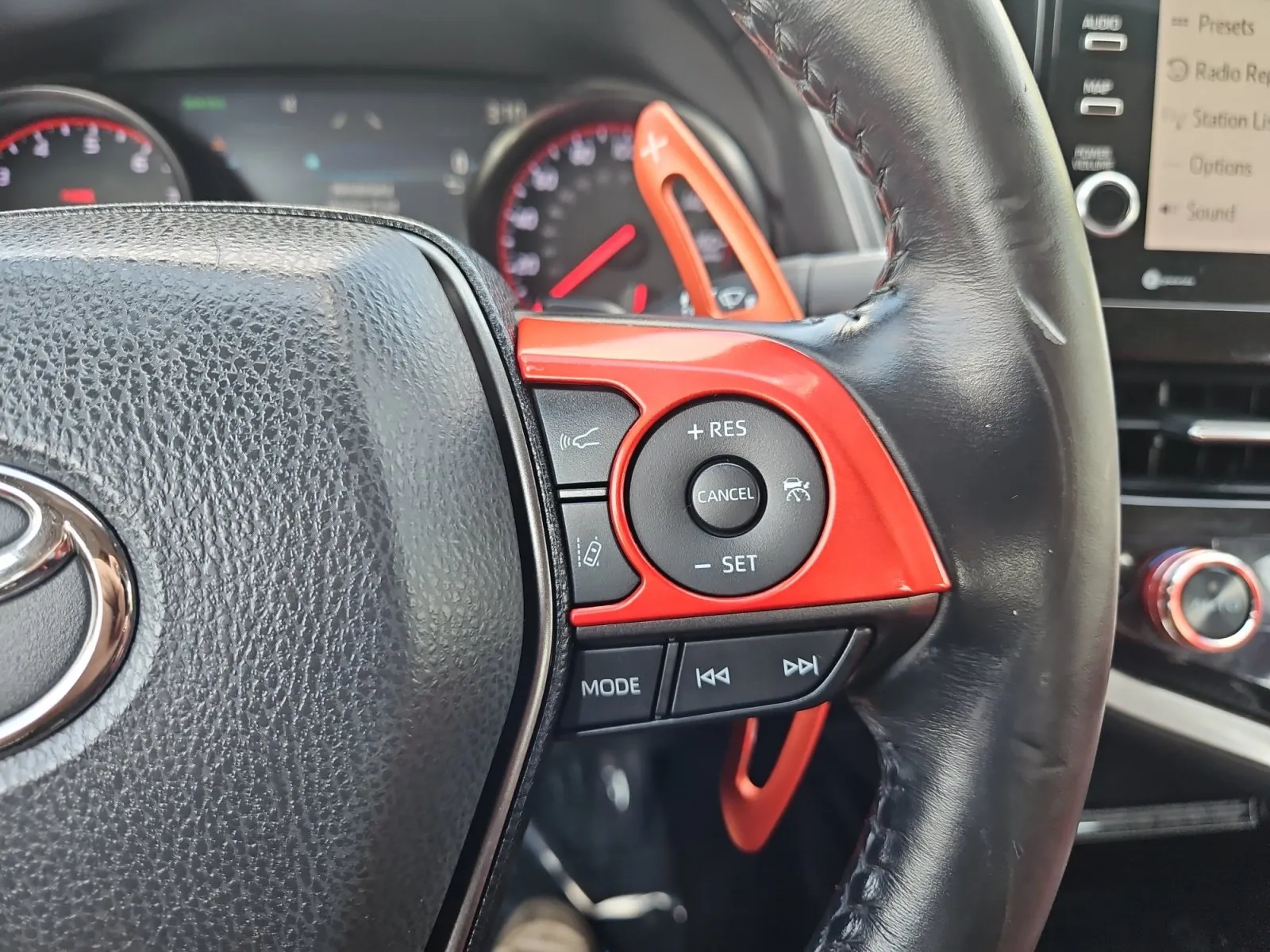 Toyota Camry photo 23