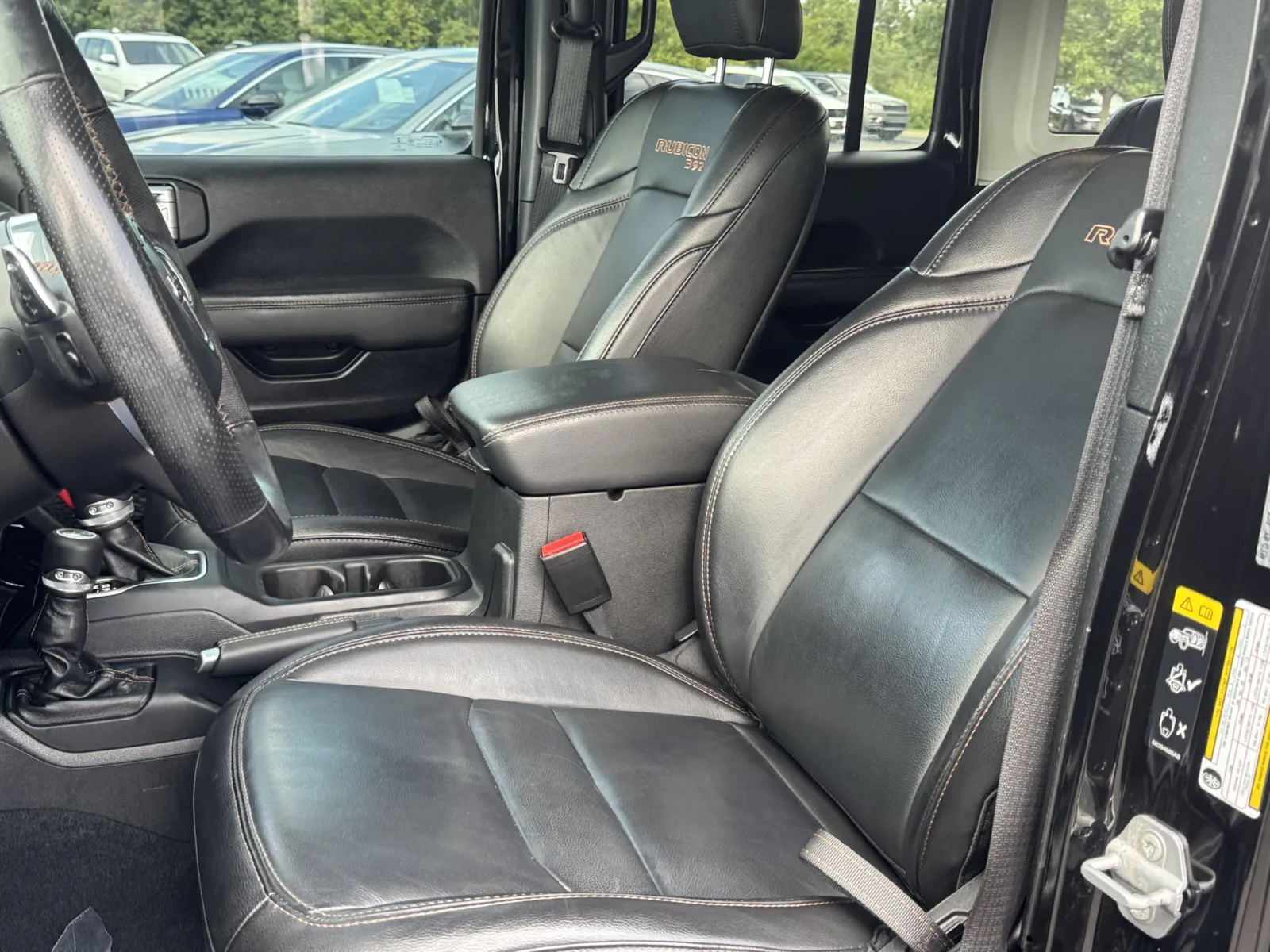 Jeep Wrangler photo 8
