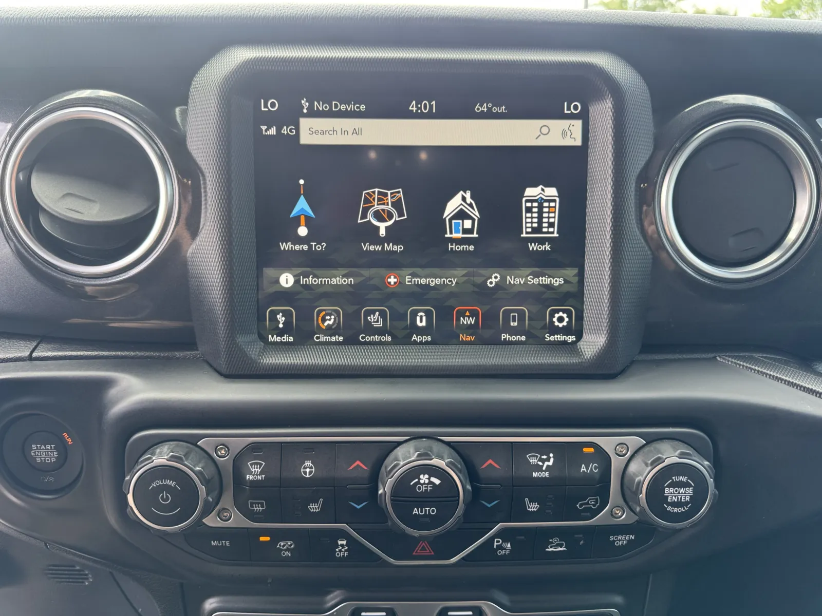 Jeep Wrangler photo 26