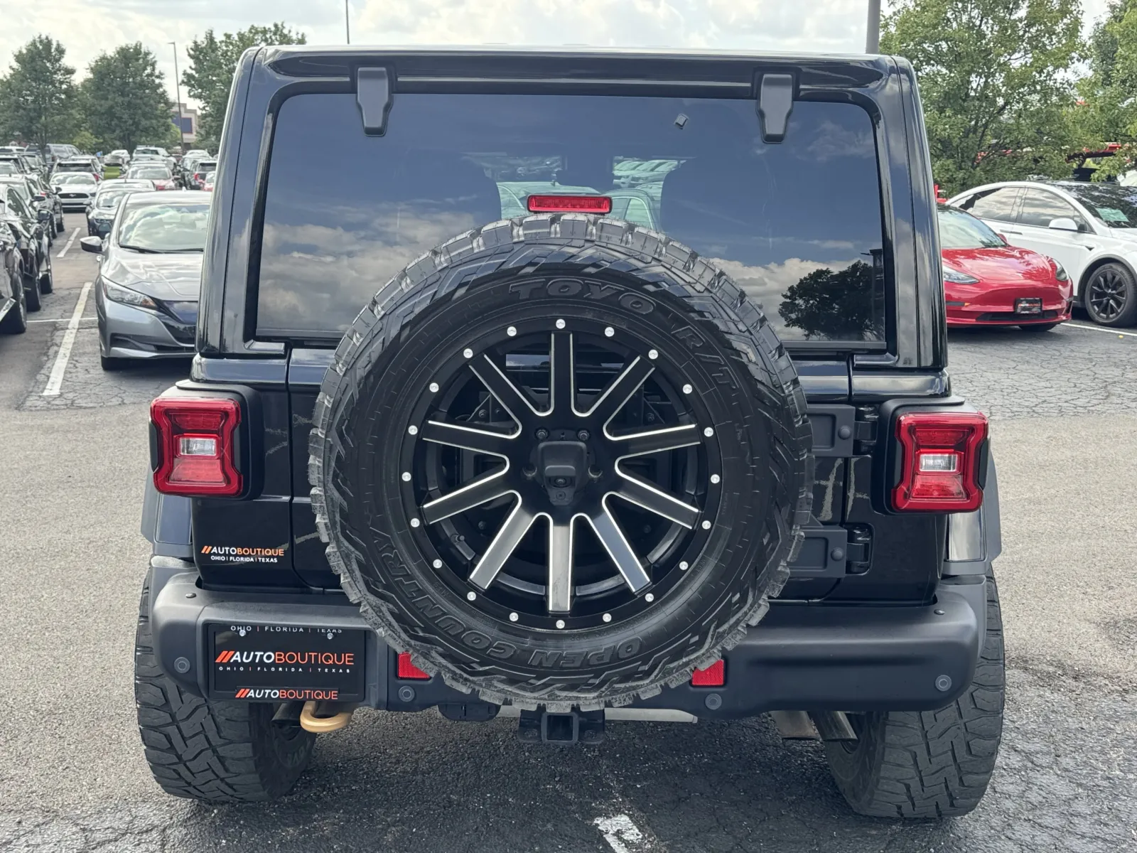 Jeep Wrangler photo 11
