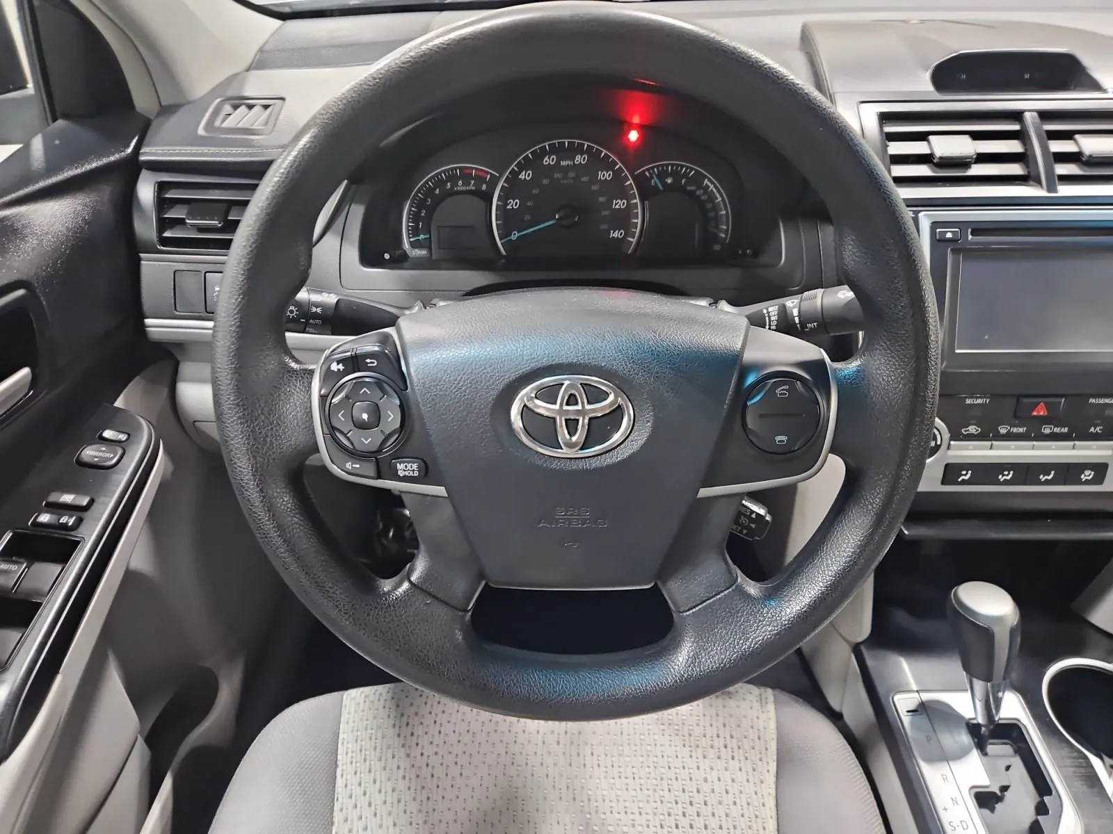 Toyota Camry photo 12