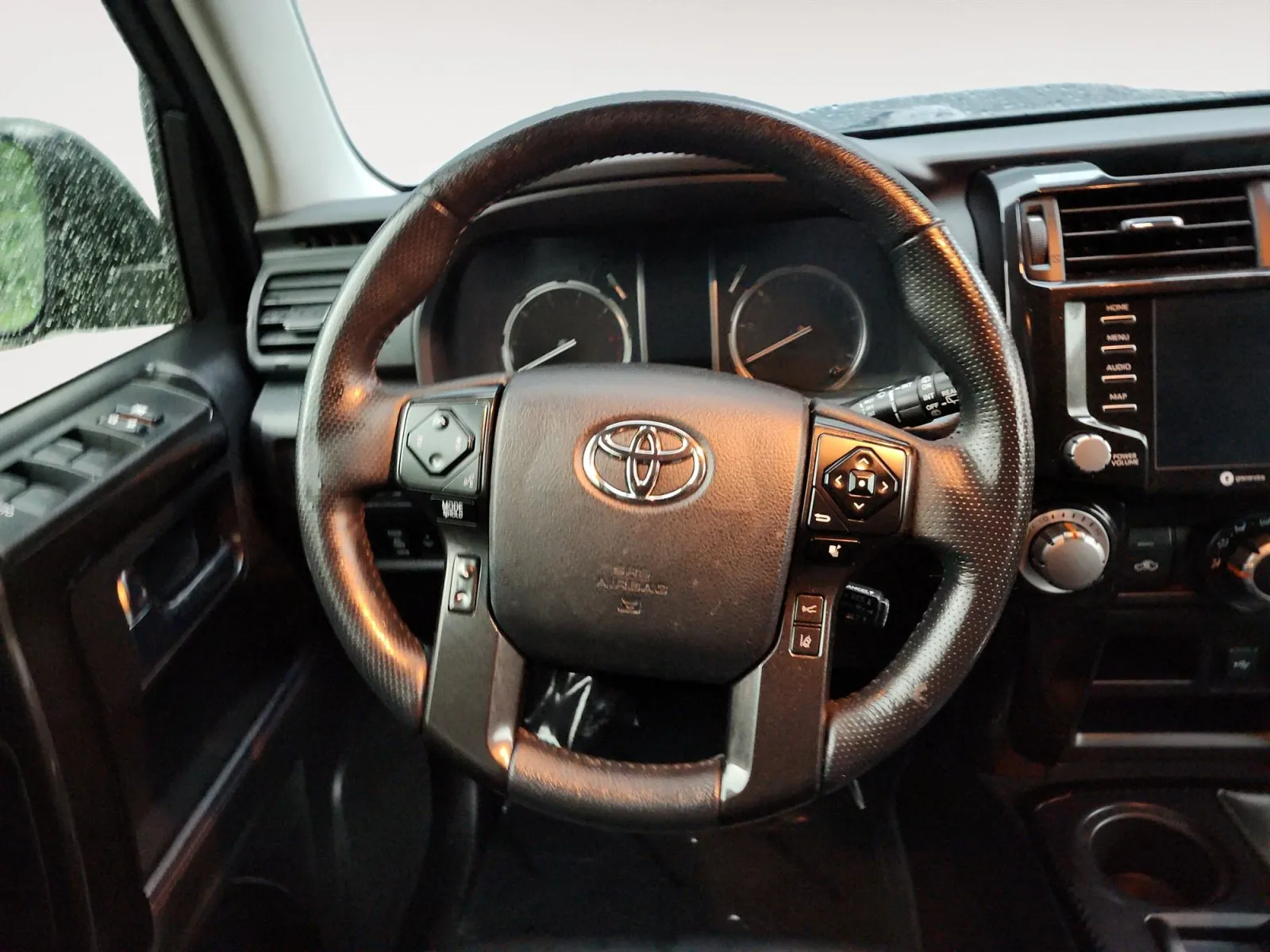 Toyota 4Runner photo 12