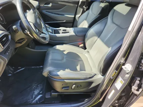 More photos of 2021 Hyundai Santa Fe Limited at Auto Boutique Ohio, OH