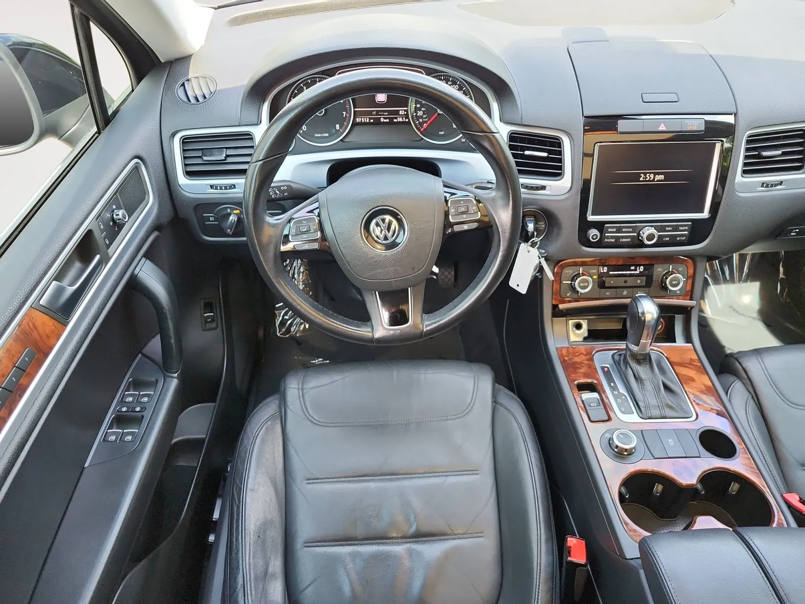 Volkswagen Touareg photo 10