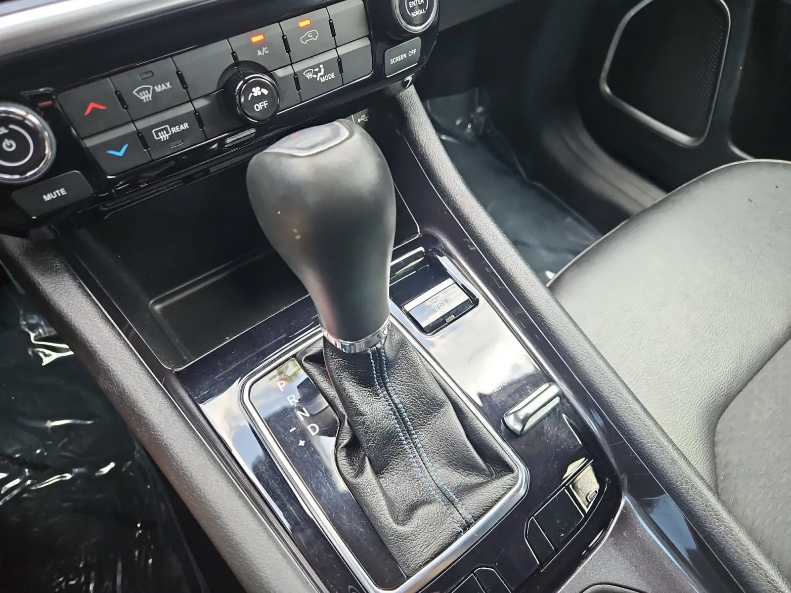 Jeep Compass photo 21