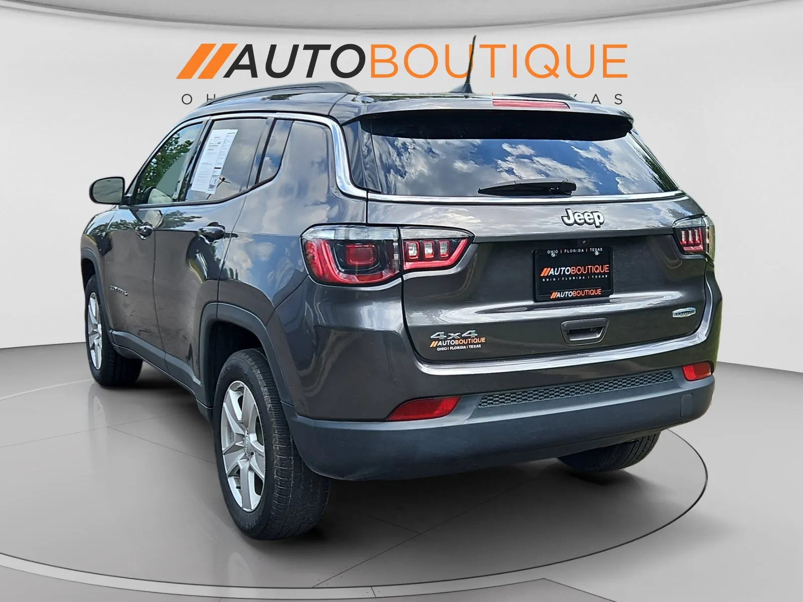 Jeep Compass photo 3