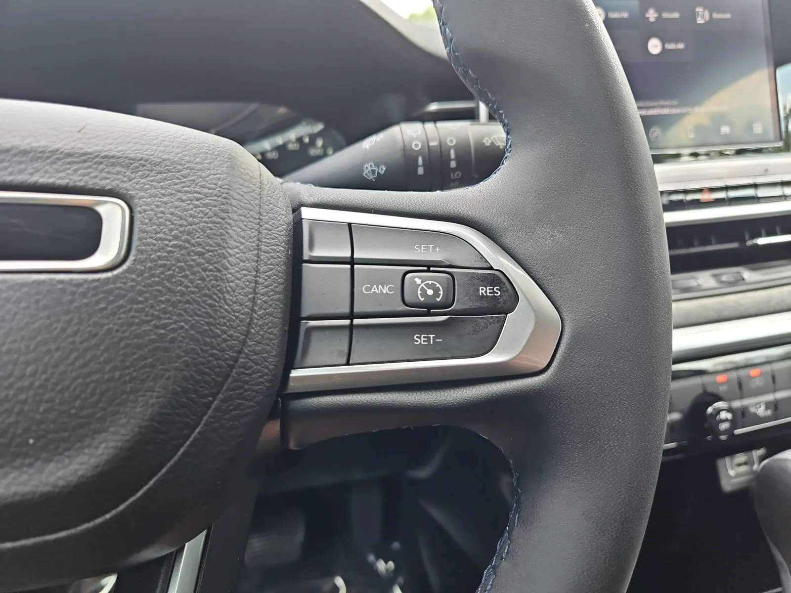 Jeep Compass photo 23