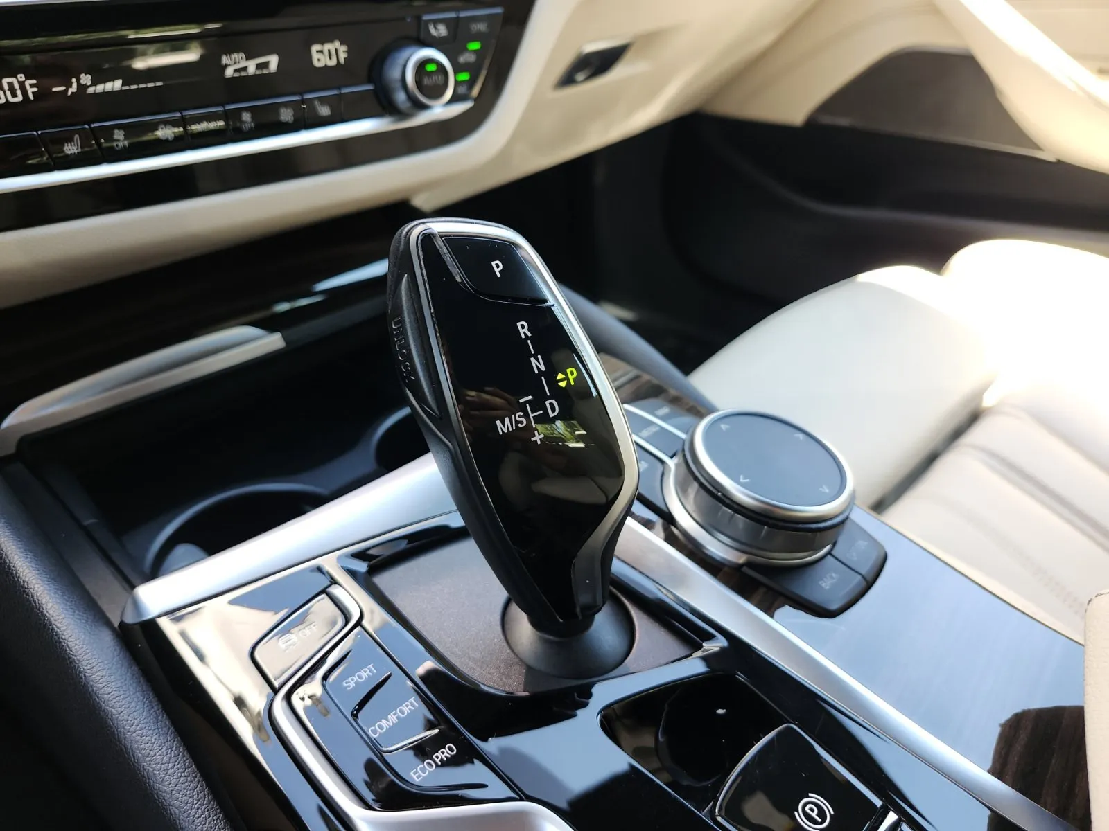 BMW 5 Series photo 26