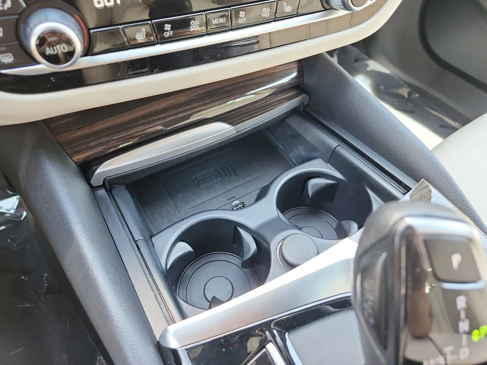 BMW 5 Series photo 24