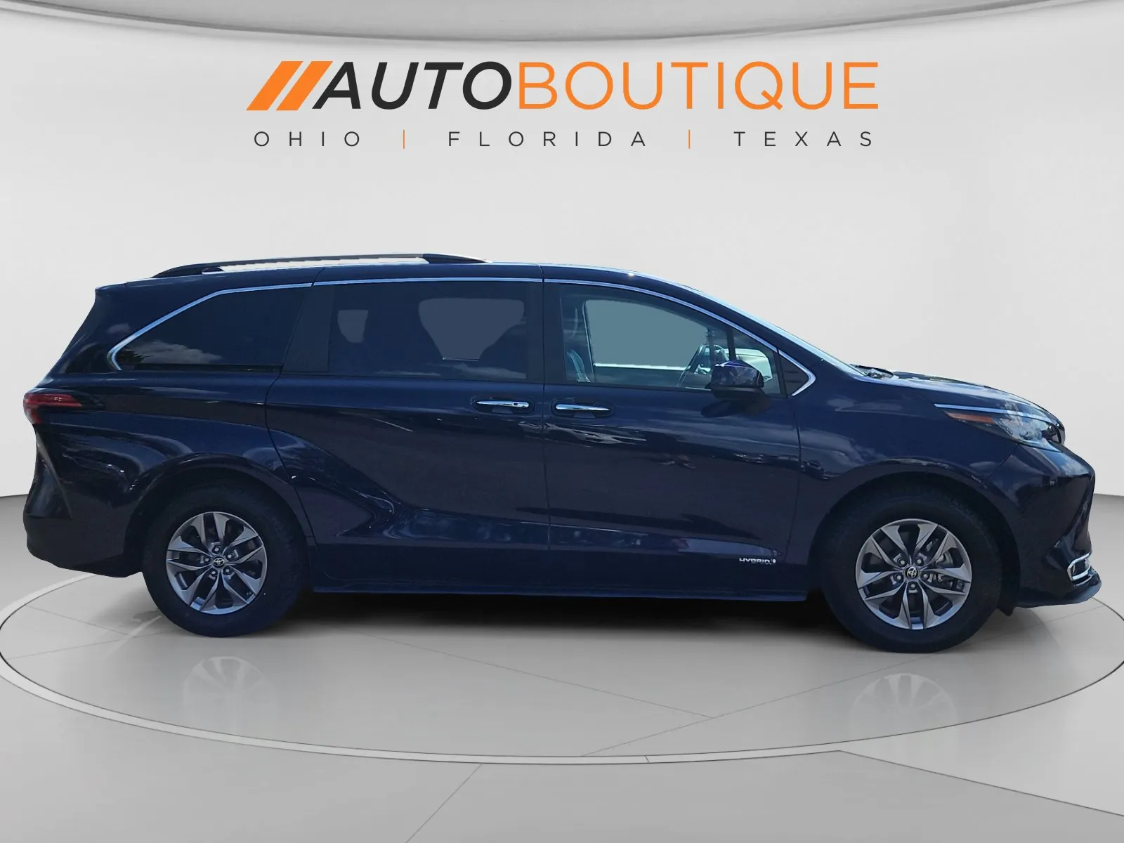 Toyota Sienna photo 6