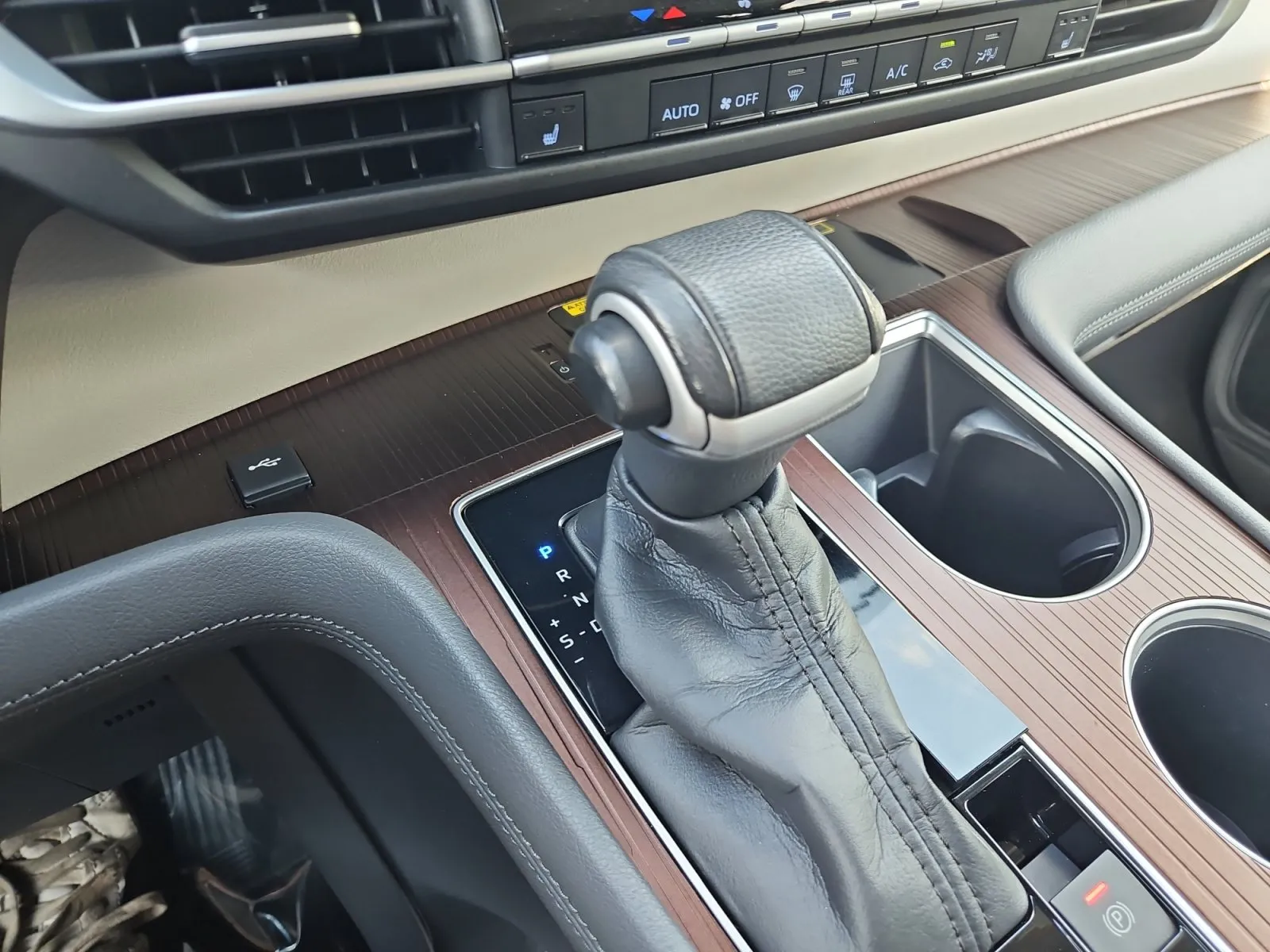 Toyota Sienna photo 24