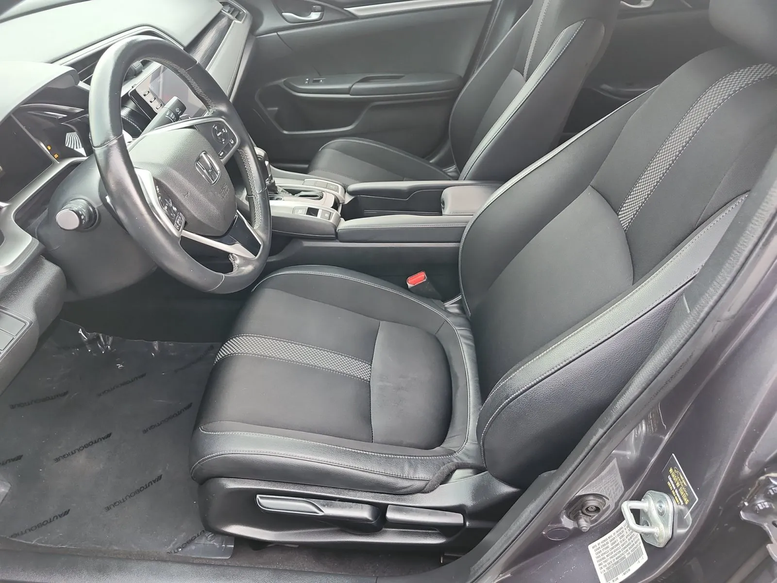 Honda Civic photo 9