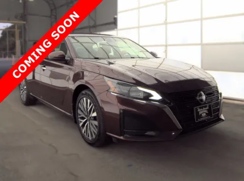 Another view of 2023 Nissan Altima 2.5 SV for sale in Columbus, OH at Auto Boutique Ohio