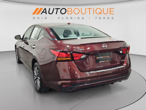 Another view of 2023 Nissan Altima 2.5 SV for sale in Columbus, OH at Auto Boutique Ohio