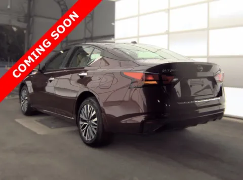 More photos of 2023 Nissan Altima 2.5 SV at Auto Boutique Ohio, OH