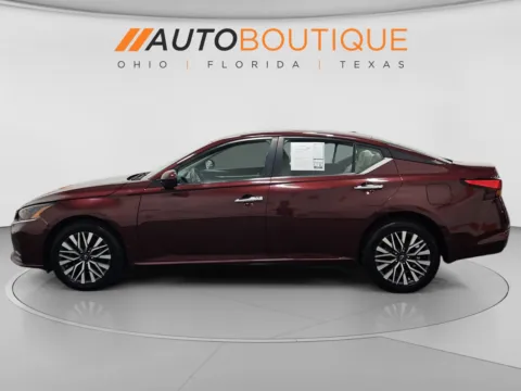 Photos of 2023 Nissan Altima 2.5 SV for sale in Columbus, OH at Auto Boutique Ohio