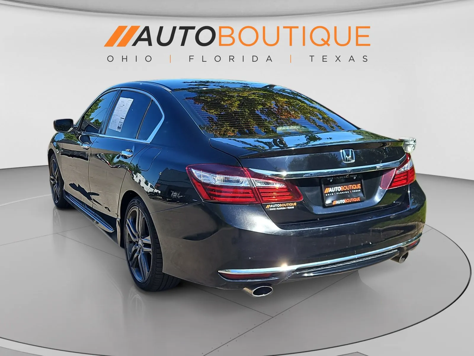 Honda Accord photo 3
