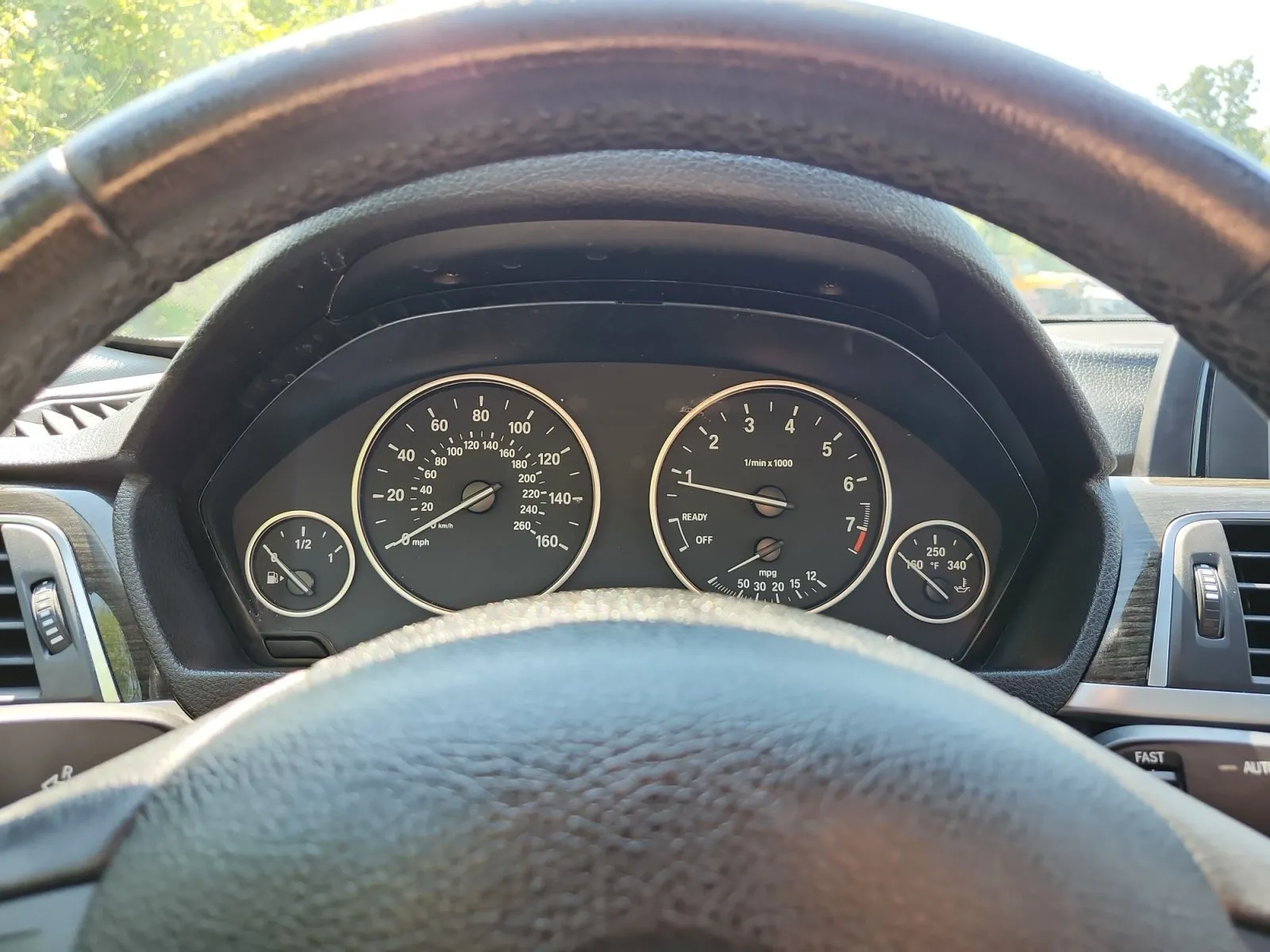 BMW 3 Series photo 15