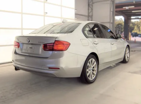 More photos of 2018 BMW 3 Series 320i xDrive at Auto Boutique Ohio, OH