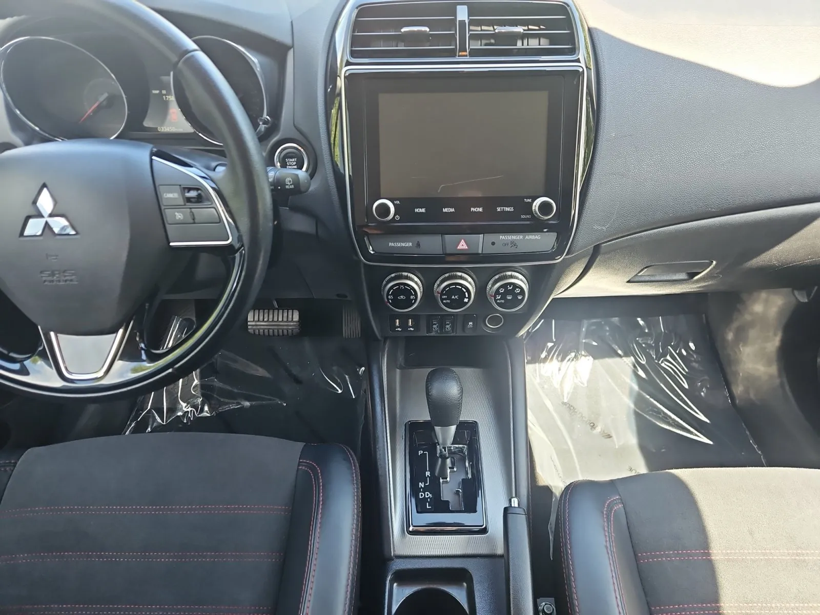 Mitsubishi Outlander Sport photo 11
