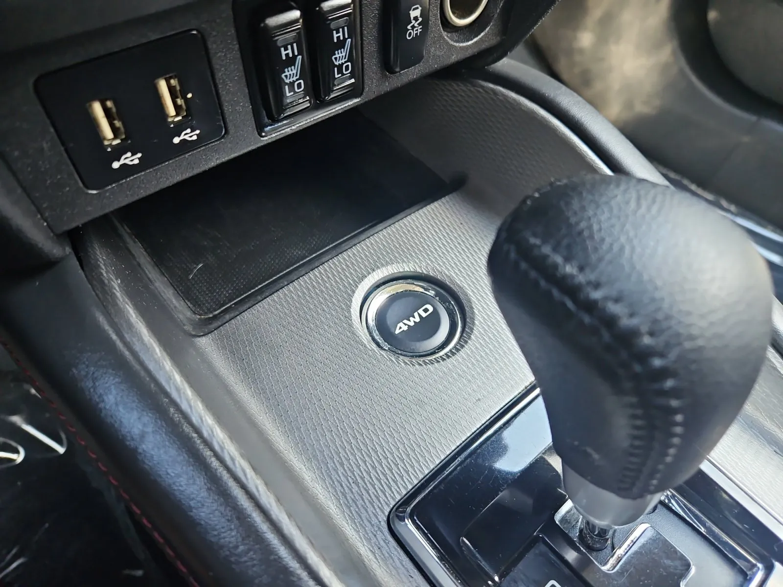 Mitsubishi Outlander Sport photo 21