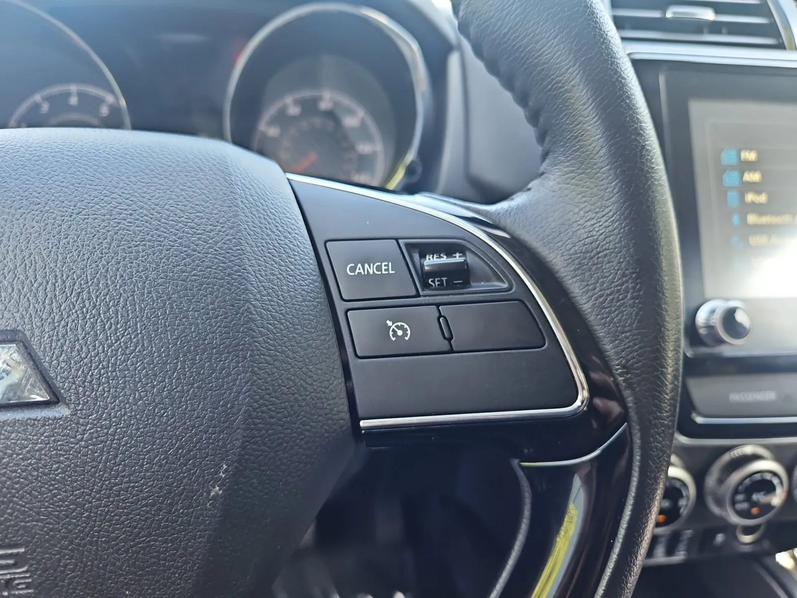 Mitsubishi Outlander Sport photo 23