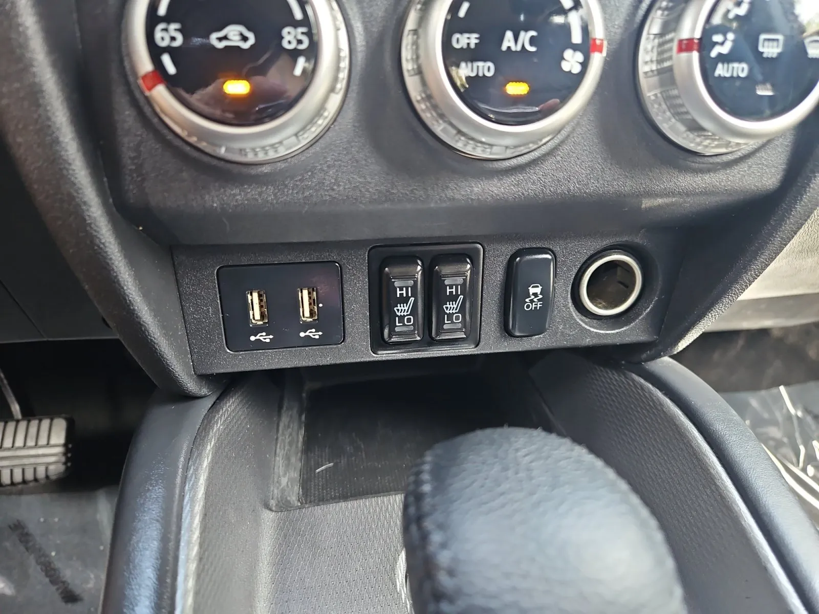 Mitsubishi Outlander Sport photo 20