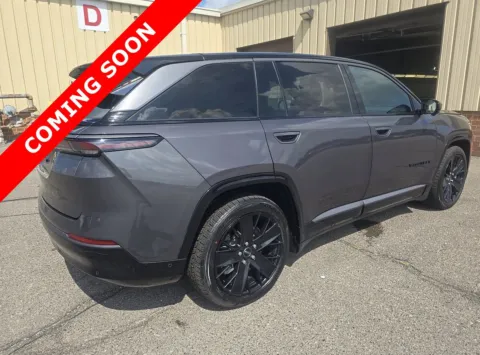 More photos of 2024 Jeep Wagoneer S Launch Edition at Auto Boutique Ohio, OH