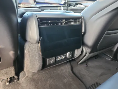 More photos of 2025 Jeep Grand Wagoneer L Series II Obsidian at Auto Boutique Ohio, OH