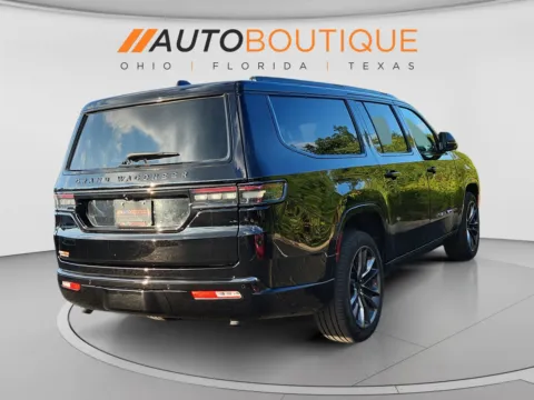 More photos of 2025 Jeep Grand Wagoneer L Series II Obsidian at Auto Boutique Ohio, OH