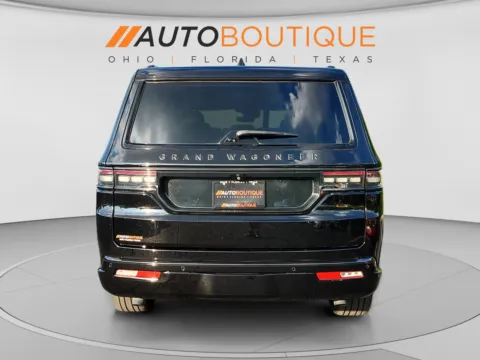 More photos of 2025 Jeep Grand Wagoneer L Series II Obsidian at Auto Boutique Ohio, OH