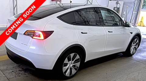 More photos of 2021 Tesla Model Y Long Range at Auto Boutique Ohio, OH