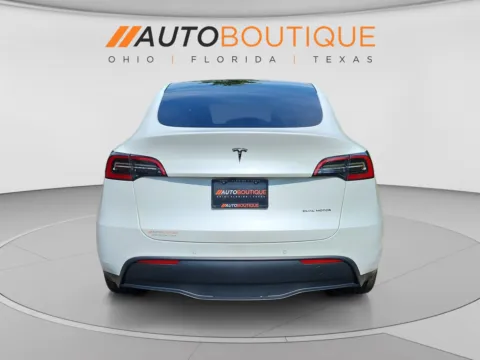 More photos of 2021 Tesla Model Y Long Range at Auto Boutique Ohio, OH